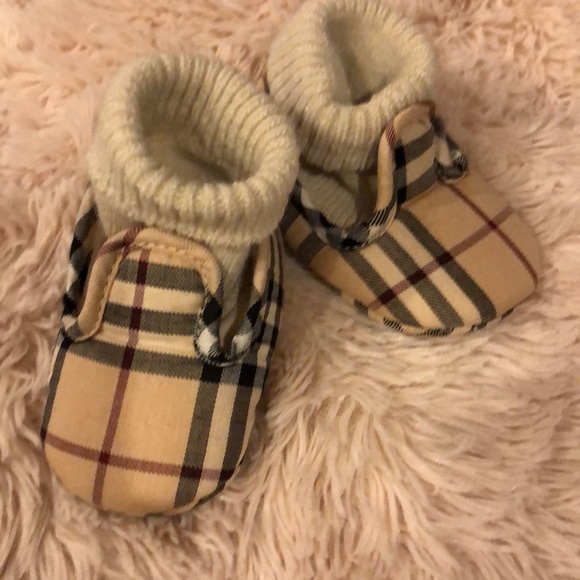 burberry baby booties